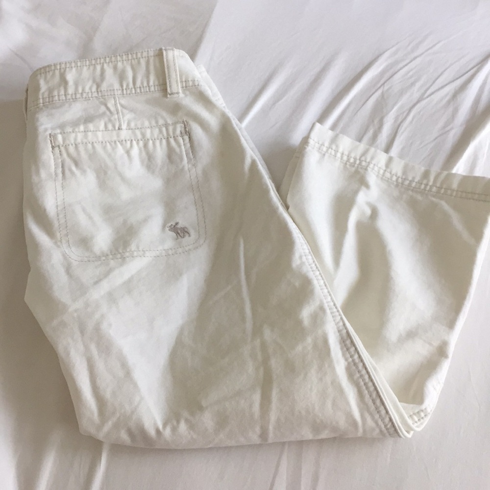 Abercrombie & Fitch Cream Capri Pants